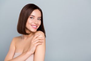 Woman with smooth skin after radiofrequency skin tightening in Chicago